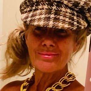 Meet your Posher, Annie